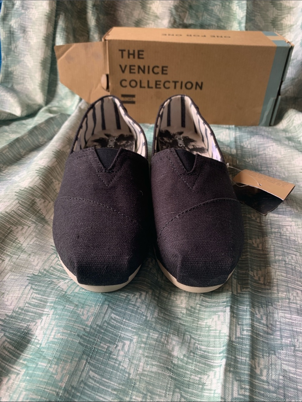 Womens Black Slip-On heritage Canvas Loafers by Toms - Picture 3 of 14